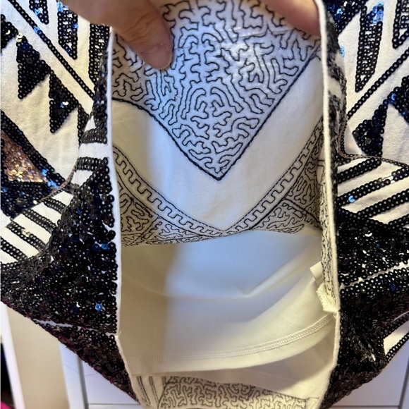 Express Embellished Mini Skirt with Geometric Design - Picture 4 of 7
